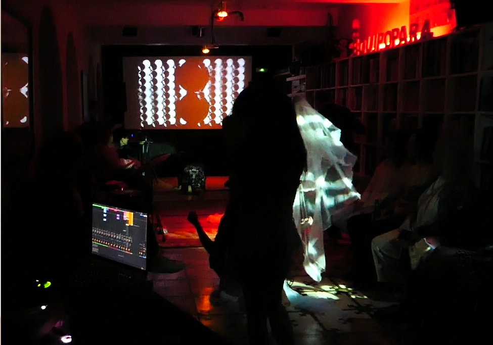 Rugiens Vulcanus Sudore